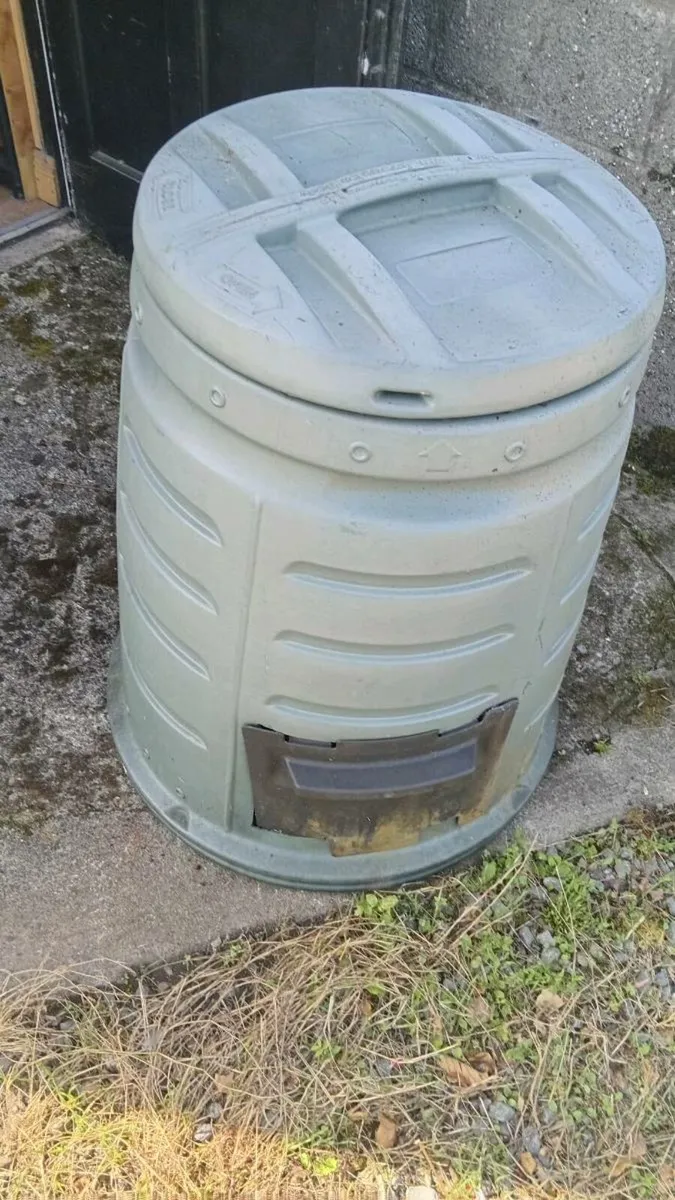 Garden compost bin - Image 1