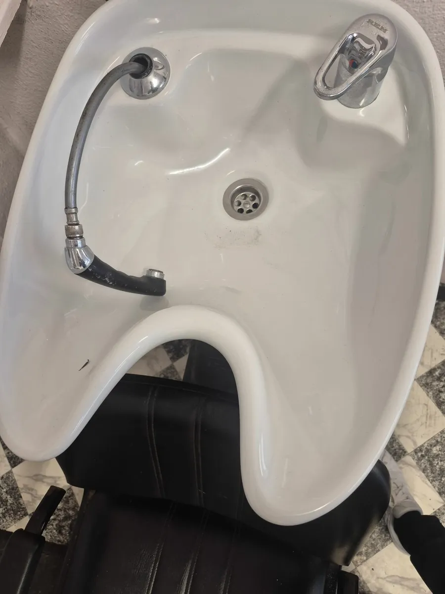 REM Backwash unit - Hairdressing equipment - Image 2