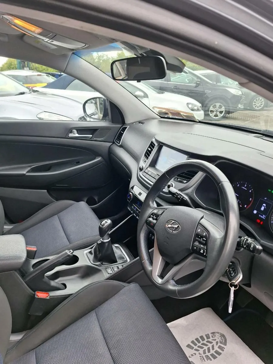 171 Hyundai Tucson 1.7 CRDi SE NAV NCT - Image 2