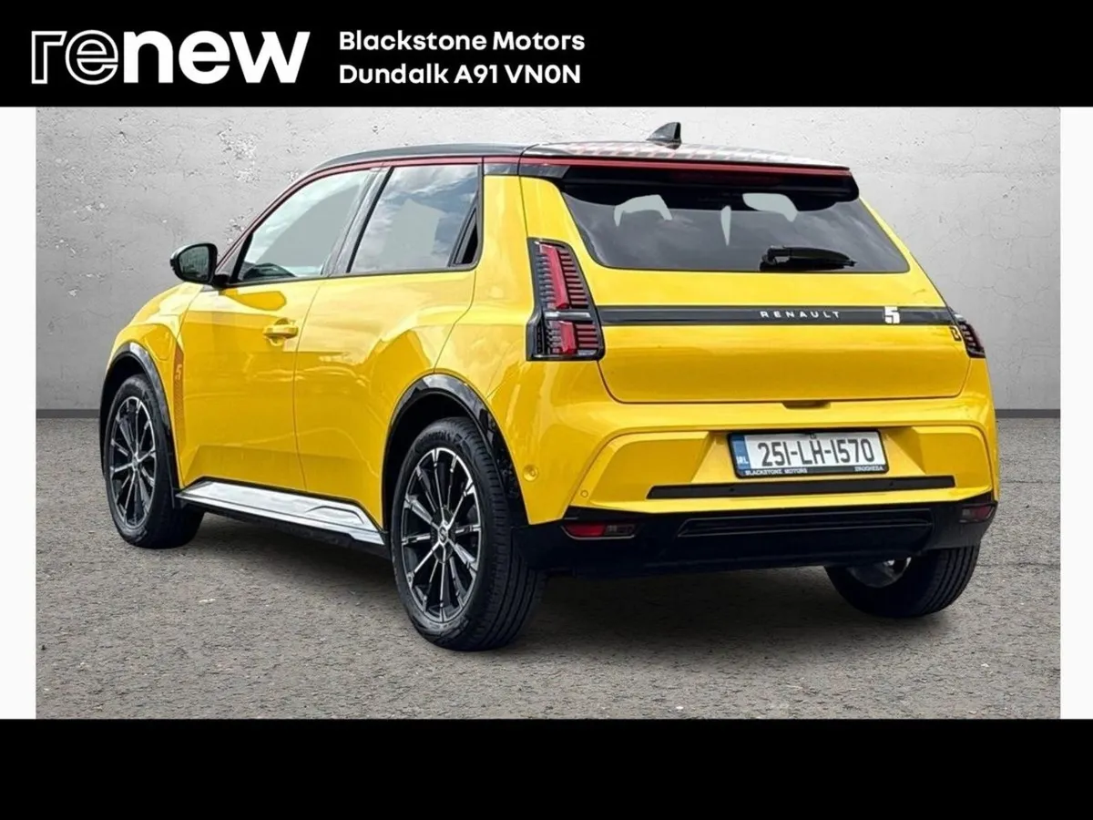 Renault 5 Ev52 kwh 150hp Iconic - Image 3