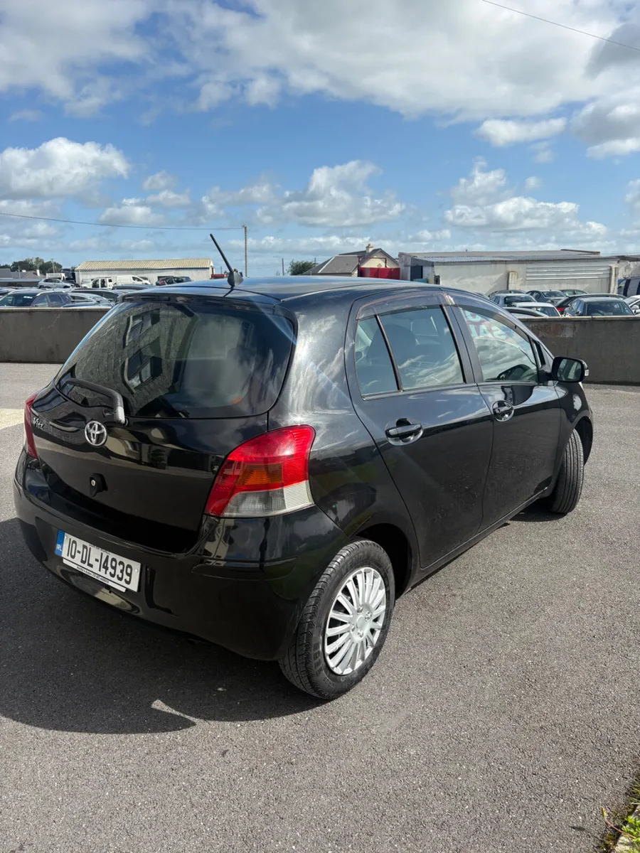 Toyota Vitz 2010 - Image 4