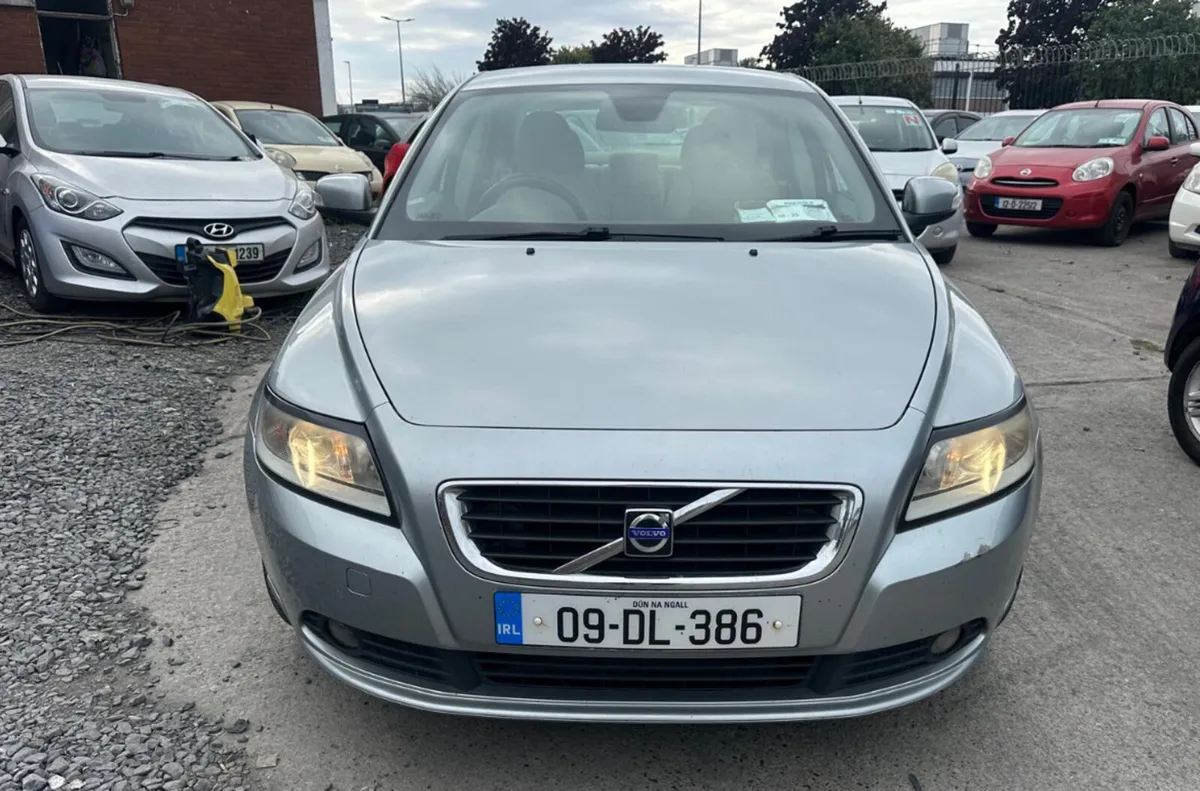 Volvo S40 2009/ Nct/ tax/ warranty - Image 3