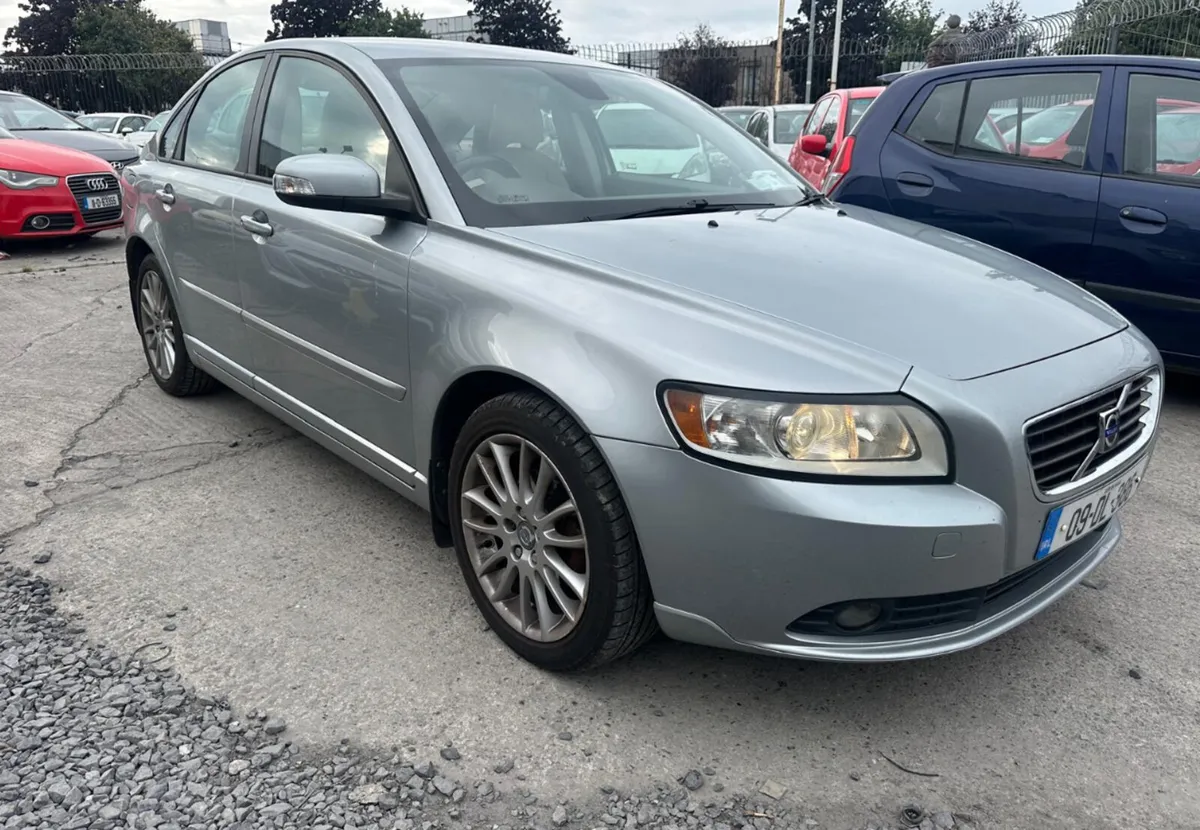 Volvo S40 2009/ Nct/ tax/ warranty - Image 2