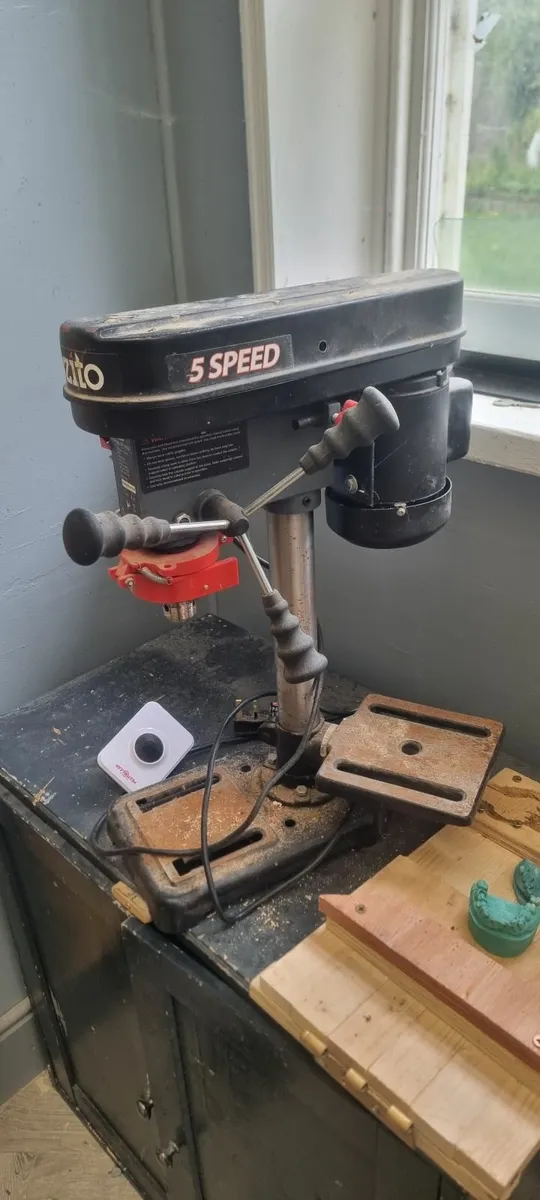 Drill press - Image 1