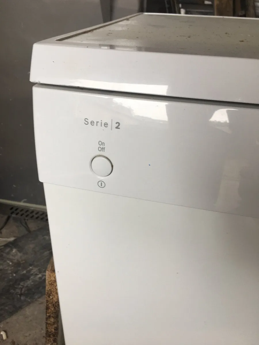 Dishwasher - Image 2