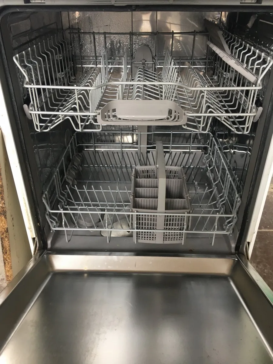 Dishwasher - Image 4