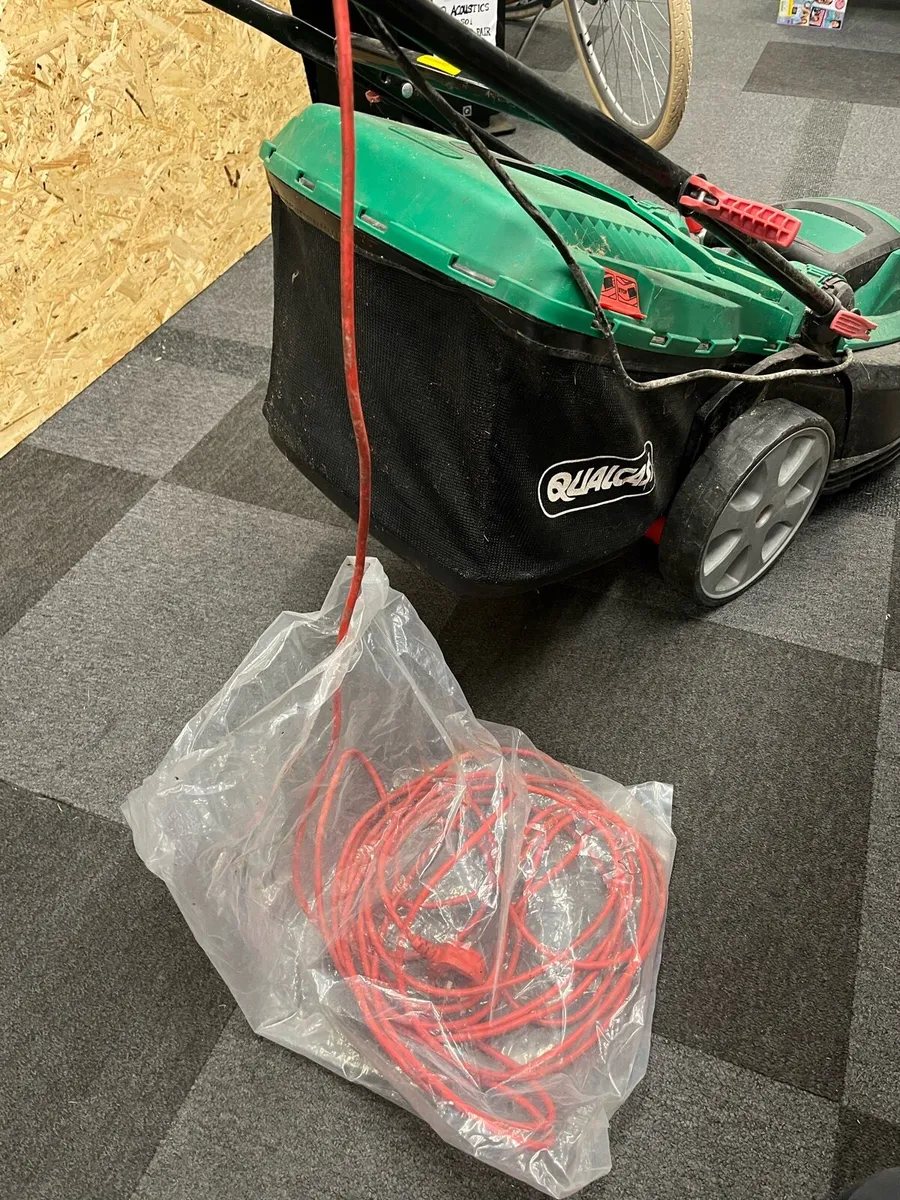 Qualcast Lawnmower - Image 4