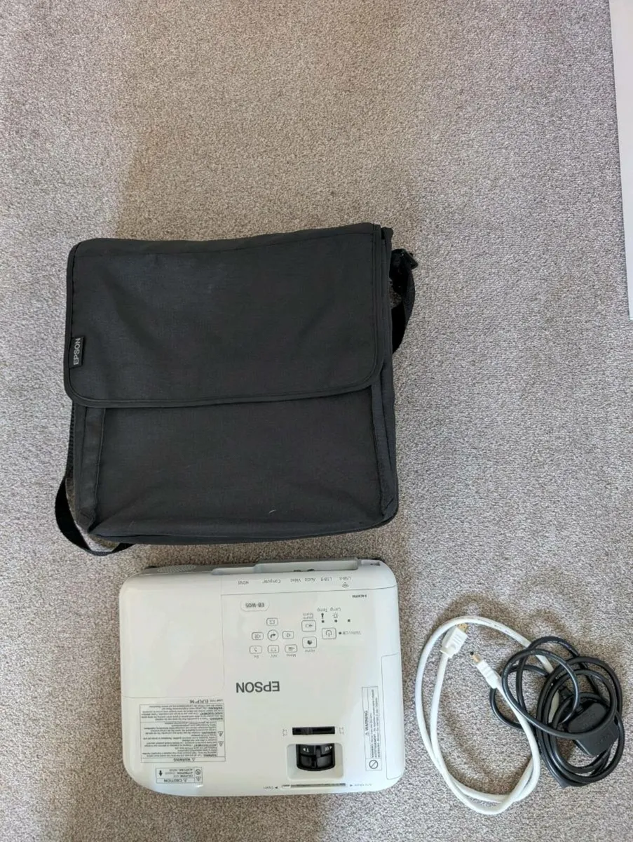 Epson Projector  EB w05 - Image 2