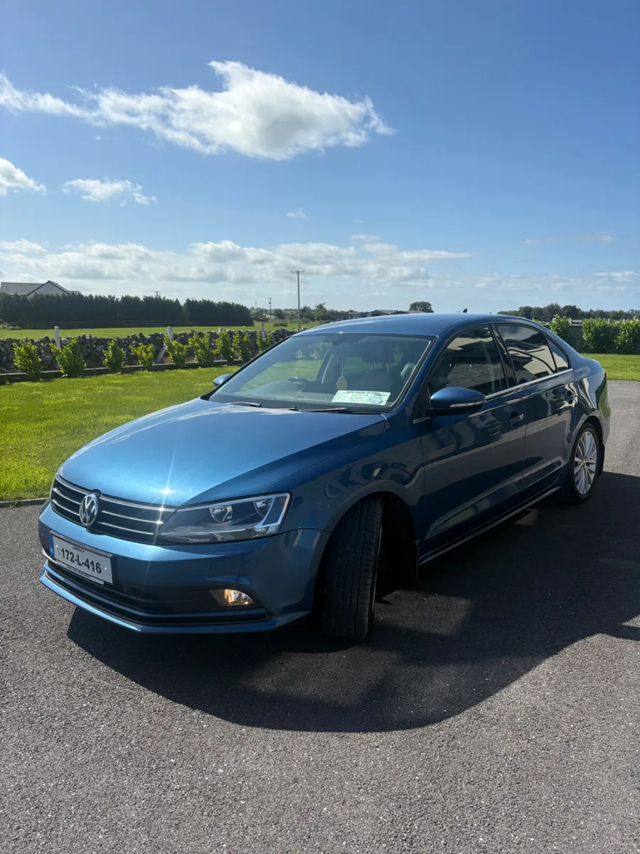 Volkswagen Jetta 2017 - Image 2
