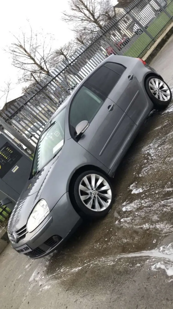 Volkswagen Golf 2009 - Image 1