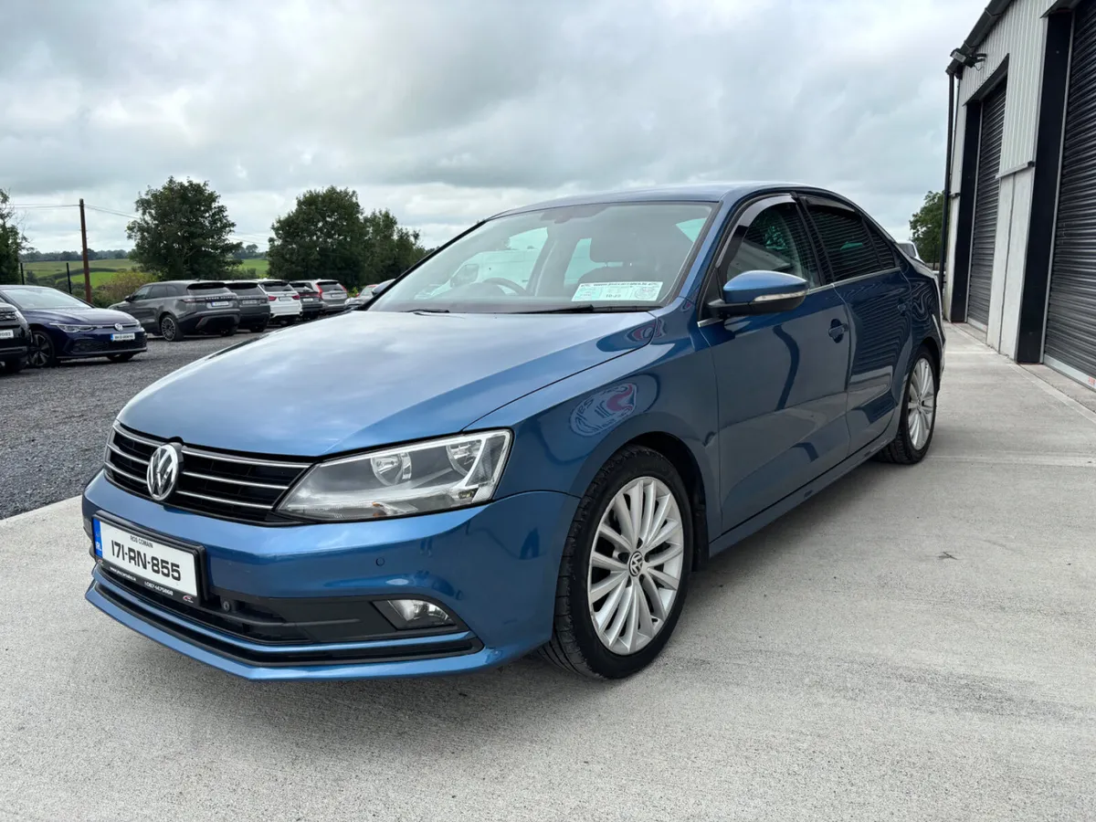 STUNNING 2017 VOLKSWAGEN JETTA 2.0L DSG HIGHLINE - Image 3