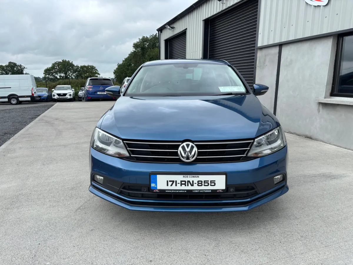 STUNNING 2017 VOLKSWAGEN JETTA 2.0L DSG HIGHLINE - Image 2