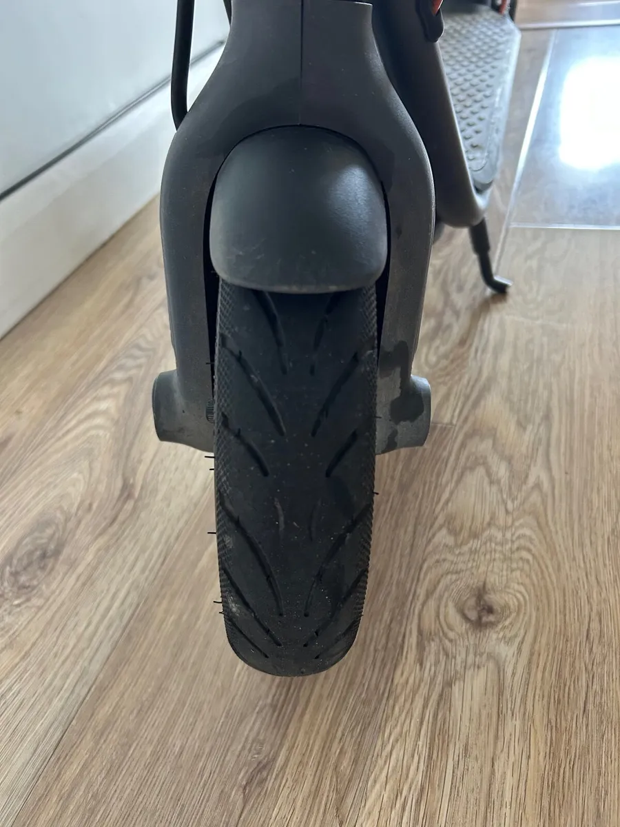 Segway Ninebot F40 for sale €200 electric scooter - Image 4