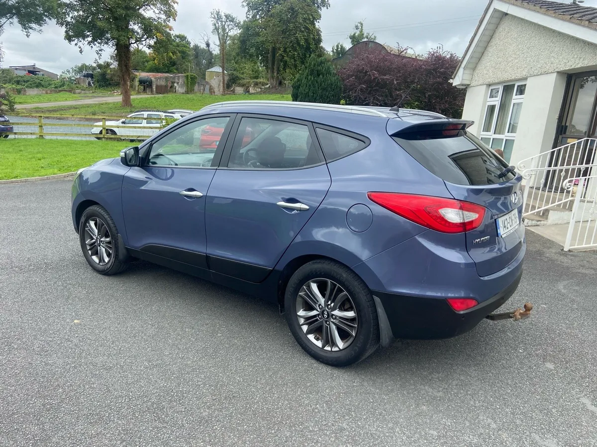 Hyundai ix35 1.7dsl executive - Image 4