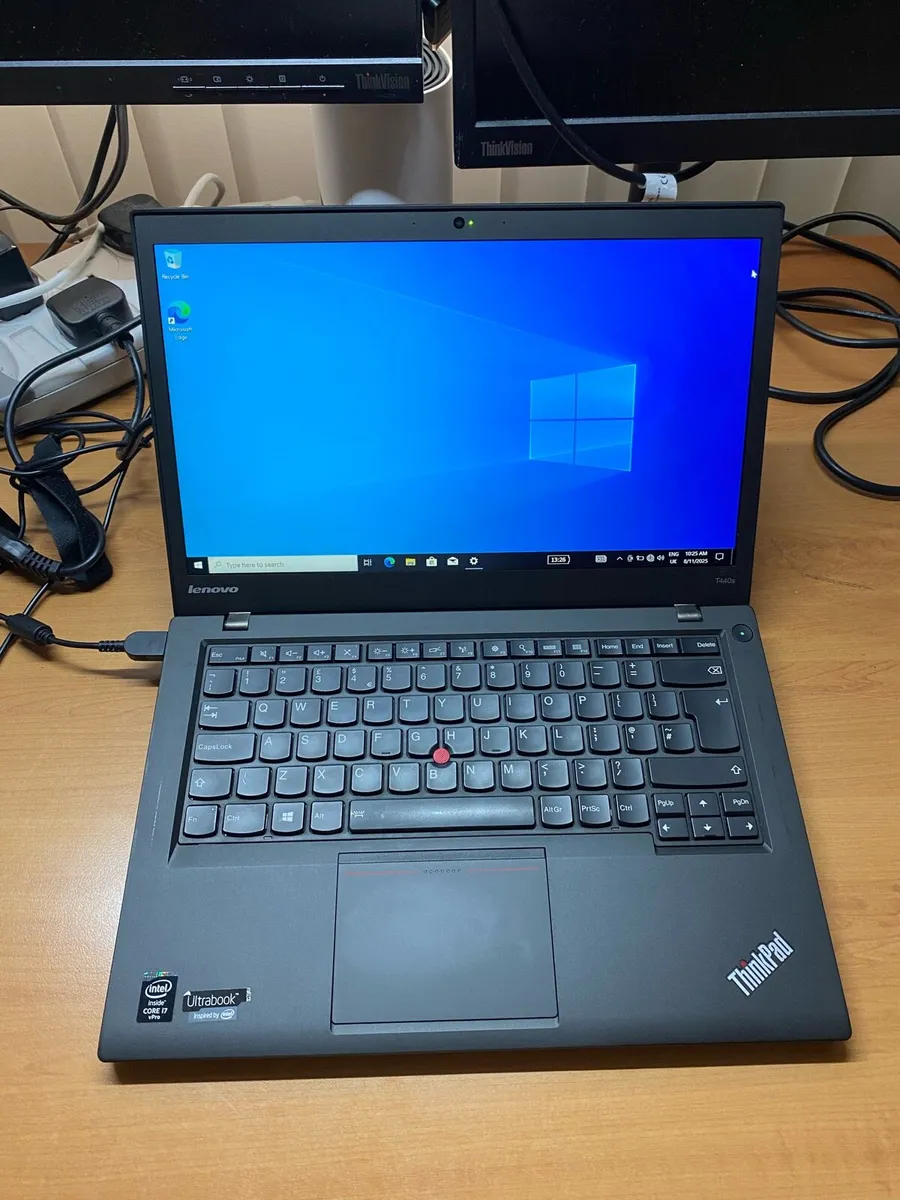 Lenovo i7 pro 8gb 256ssd windows 10 pro - Image 1