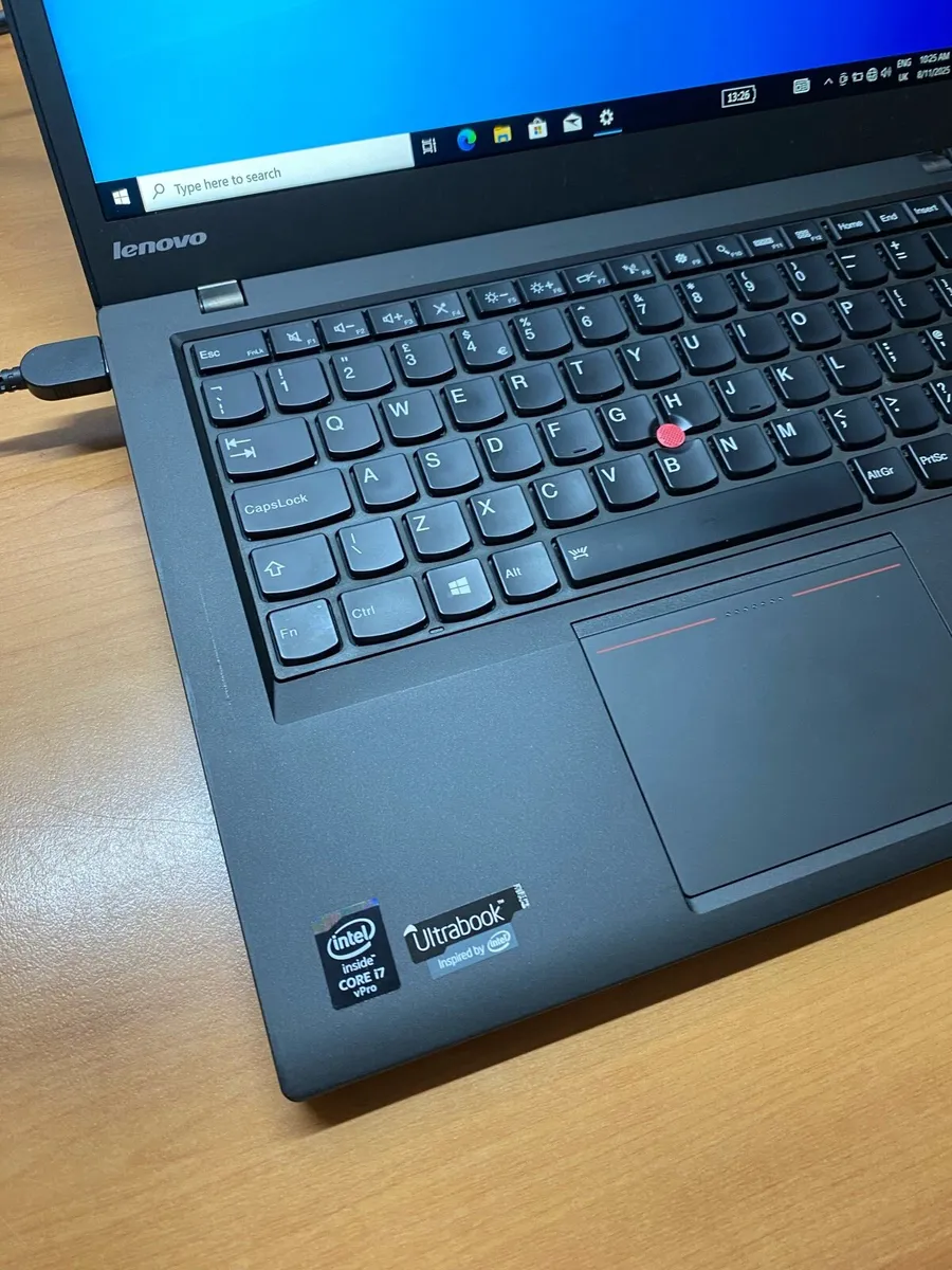 Lenovo i7 pro 8gb 256ssd windows 10 pro - Image 3