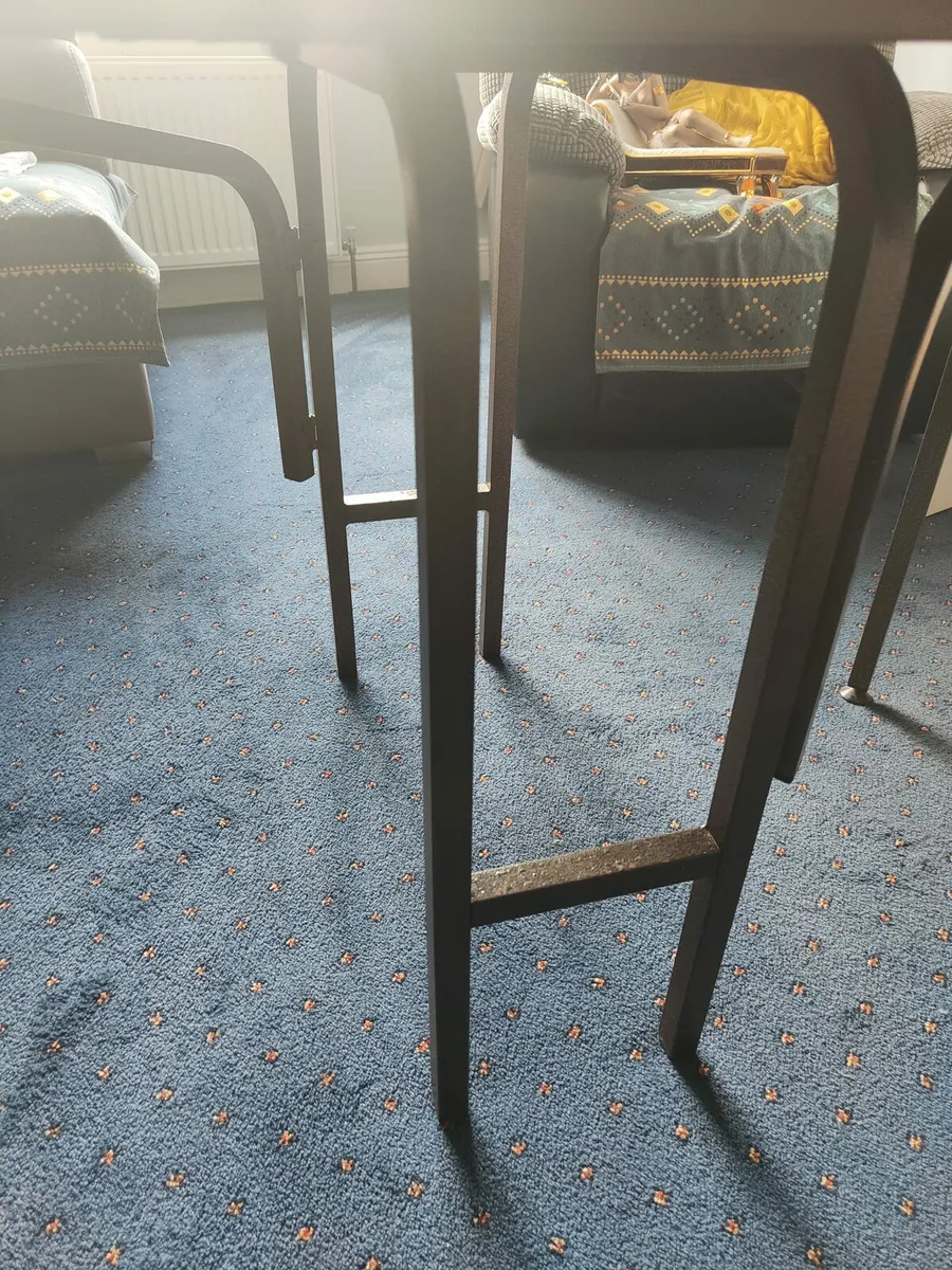 Kitchen table for sale - Image 3