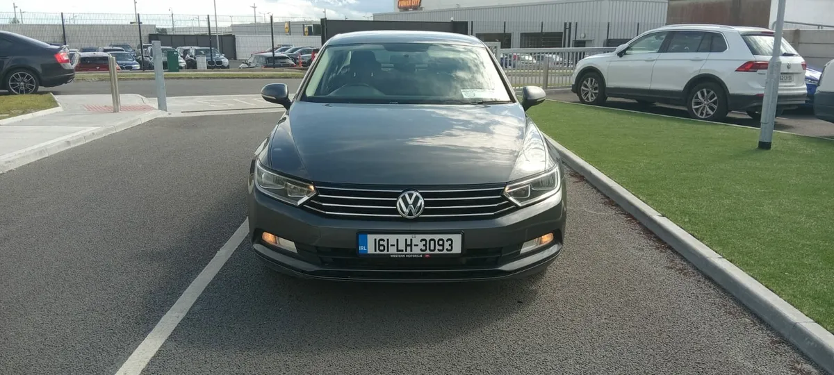 161 volkswagen  passat - Image 2