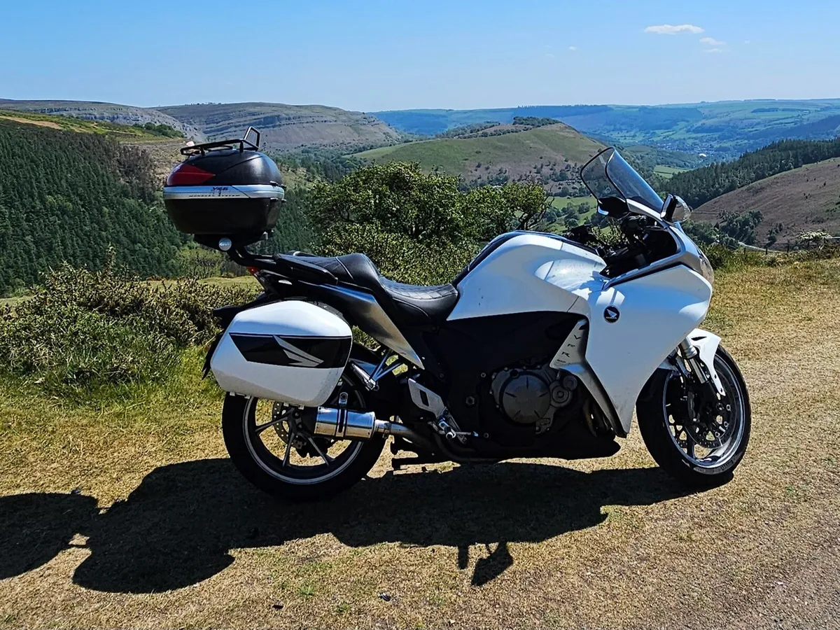 Honda VFR1200F exhaust muffler - Image 3