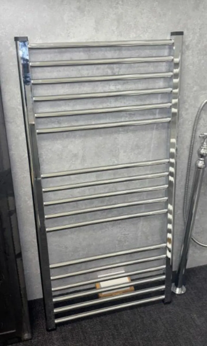 Ex-Display Chrome Heated Towel Rail inc Valves