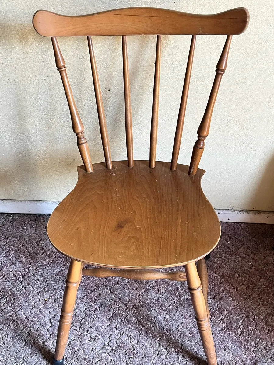 Bedroom furniture and kitchen chairs - Image 4
