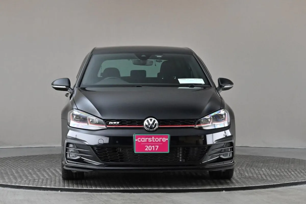 Volkswagen Golf 2.0 GTI DSG 169 KW (226 Bhp) - Image 2