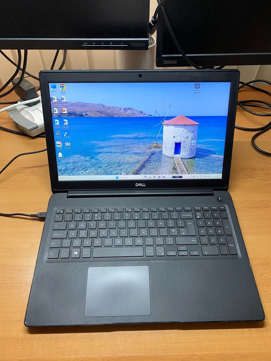 Dell laptop i5 pro 8gb 256ssd win 11 pro - Image 1