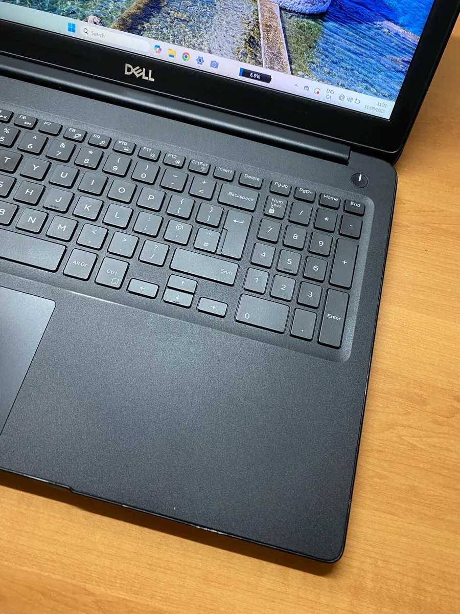Dell laptop i5 pro 8gb 256ssd win 11 pro - Image 2