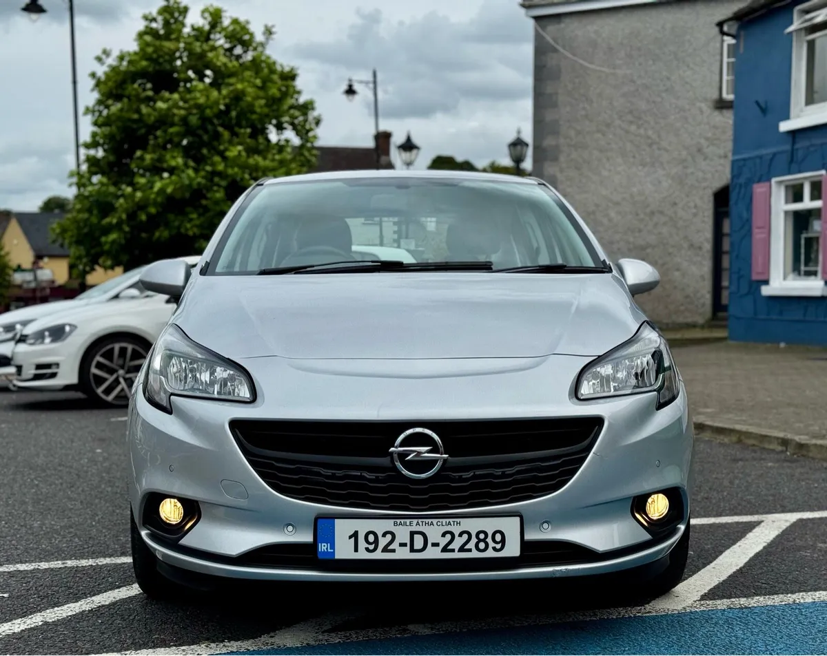 Opel Corsa 1.4 petrol anniversary - Image 2