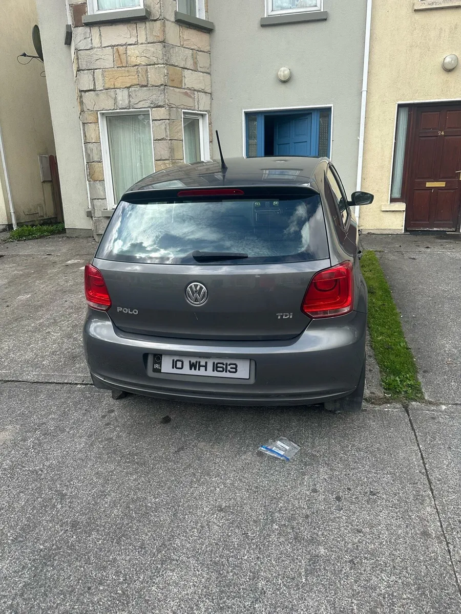 Volkswagen Polo 2010 - Image 2