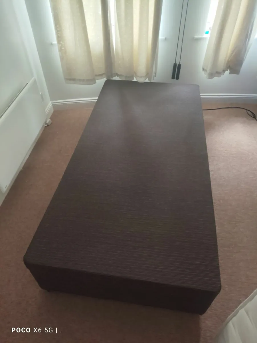 bed frame - Image 1