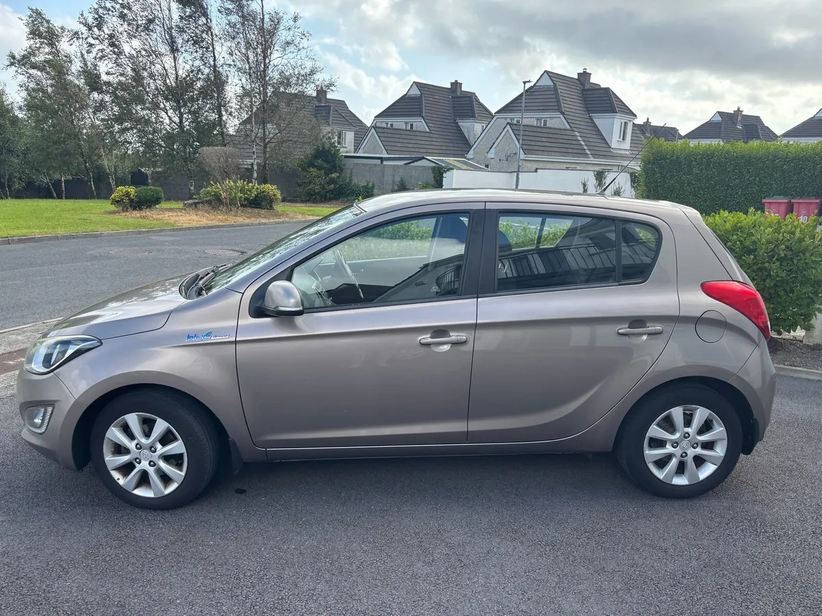 2013 Hyundai i20 - Image 2