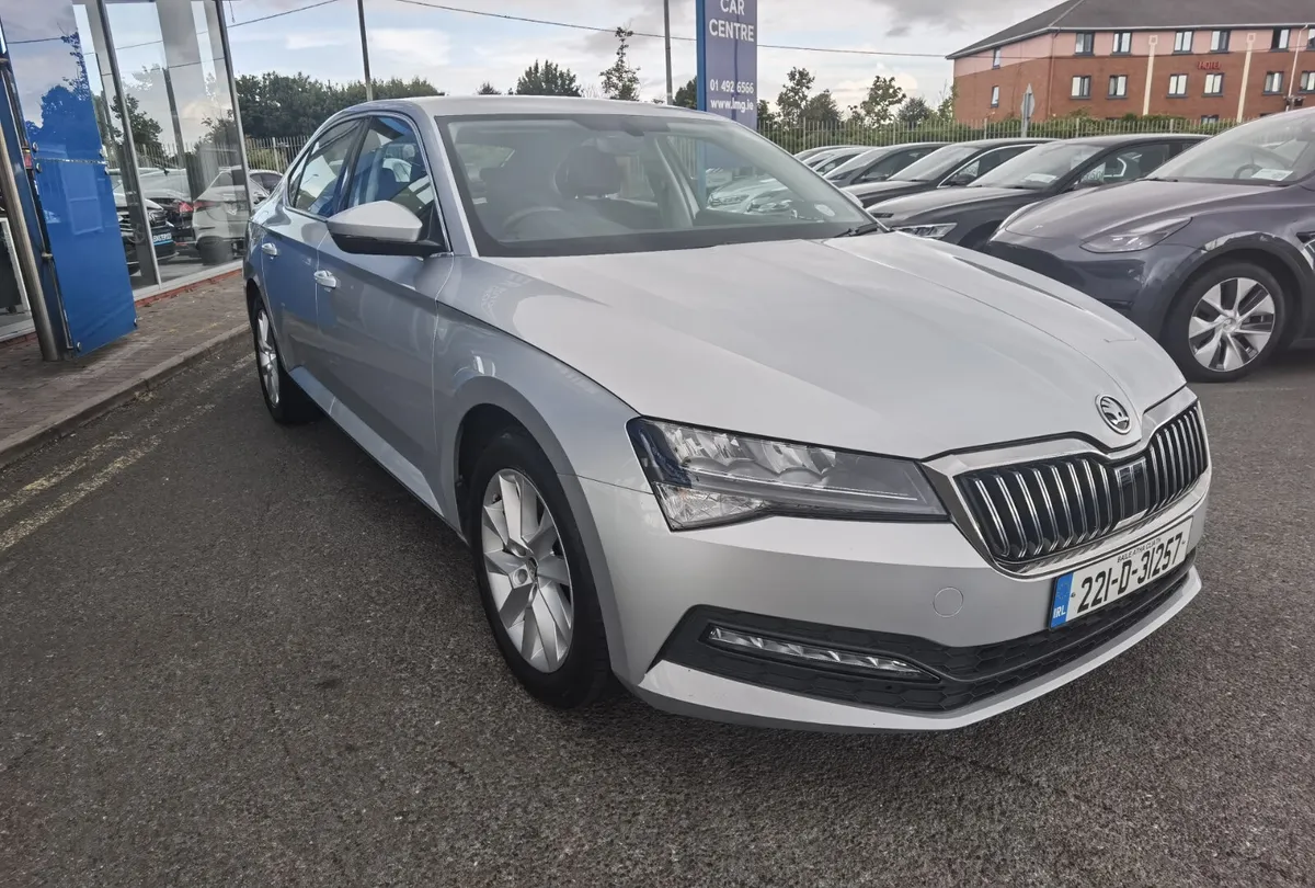 SKODA SUPERB 2.0TDI AMBITION DSG AUTOMATIC 150BHP - Image 3
