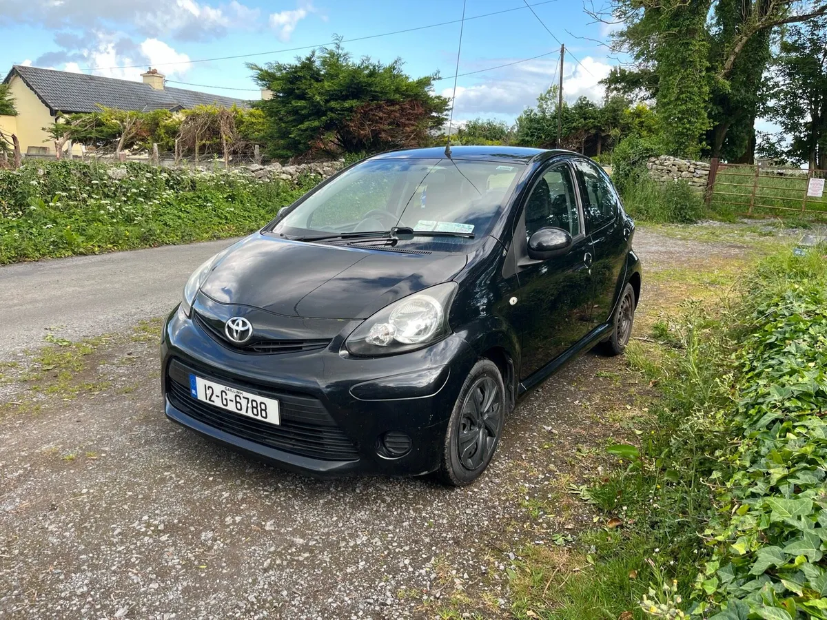 2012 Toyota Aygo - Image 2