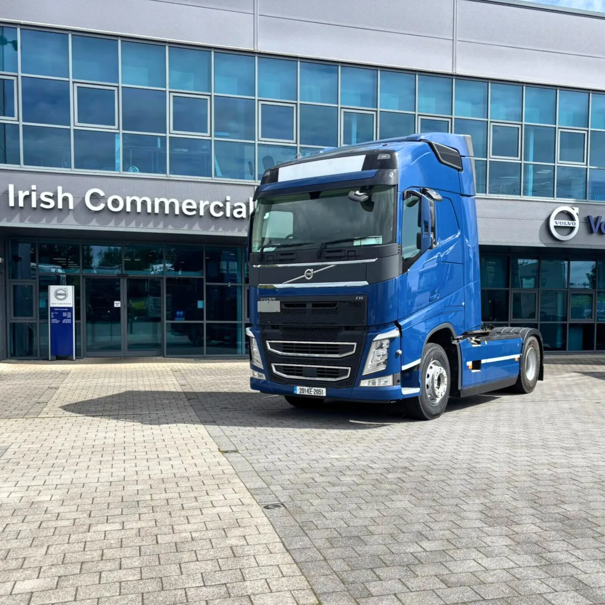 Volvo FH460 4X2 - Image 1