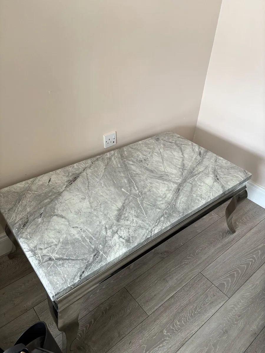 Marble table set - Image 2