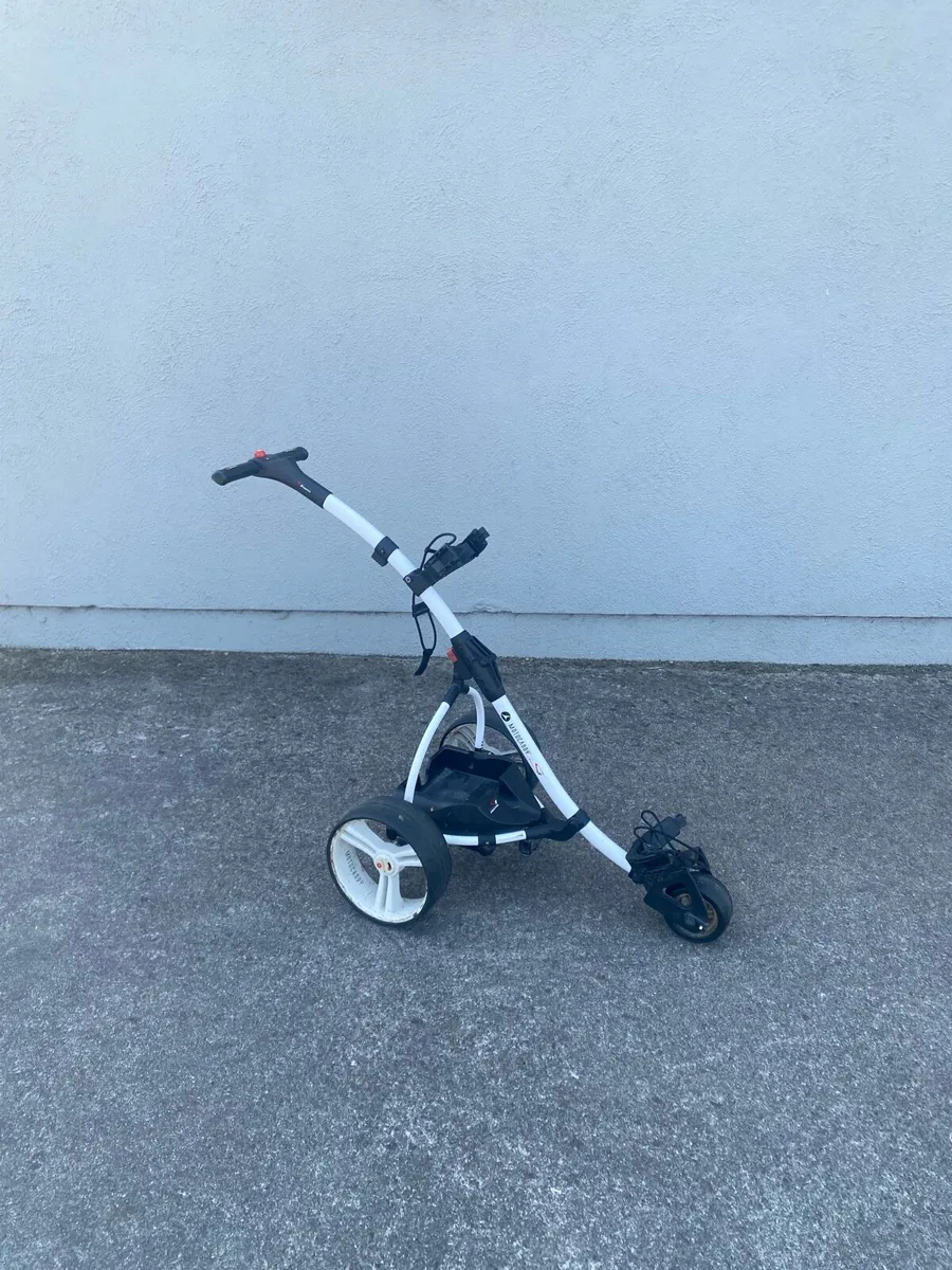 Motocaddy S1 golf trolley - Image 1
