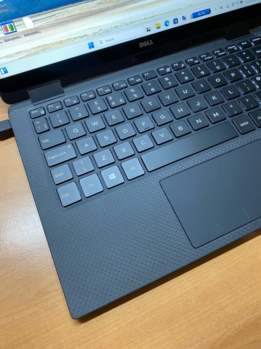 Dell XPs 13 i5 8gb 256 Touch 2n1 - Image 3