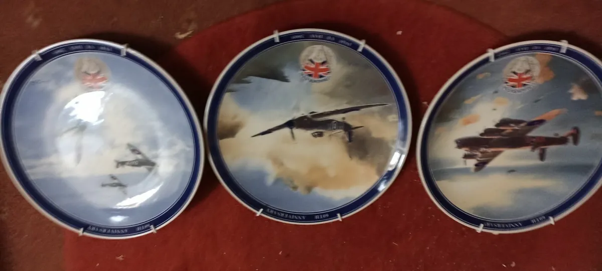 Set of Three V E  Day commemerative plates - Image 3