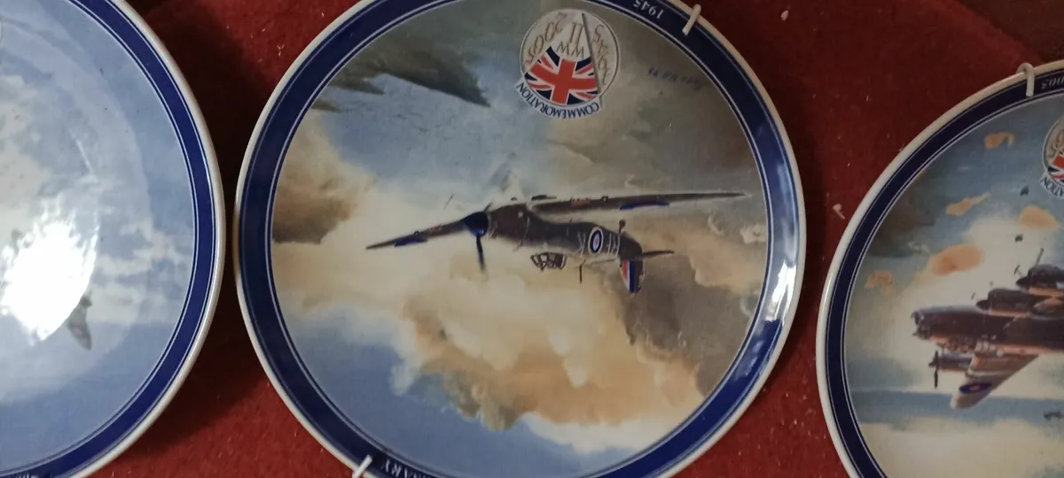 Set of Three V E  Day commemerative plates - Image 4