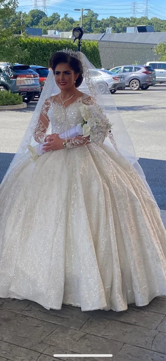 Wedding dress - Image 3