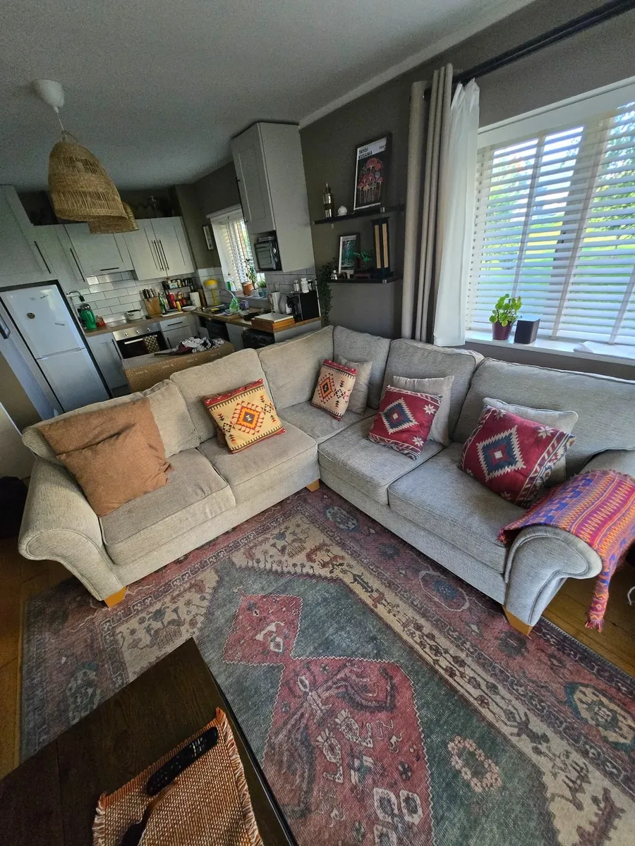 Large L Shape Corner Couch - Image 4