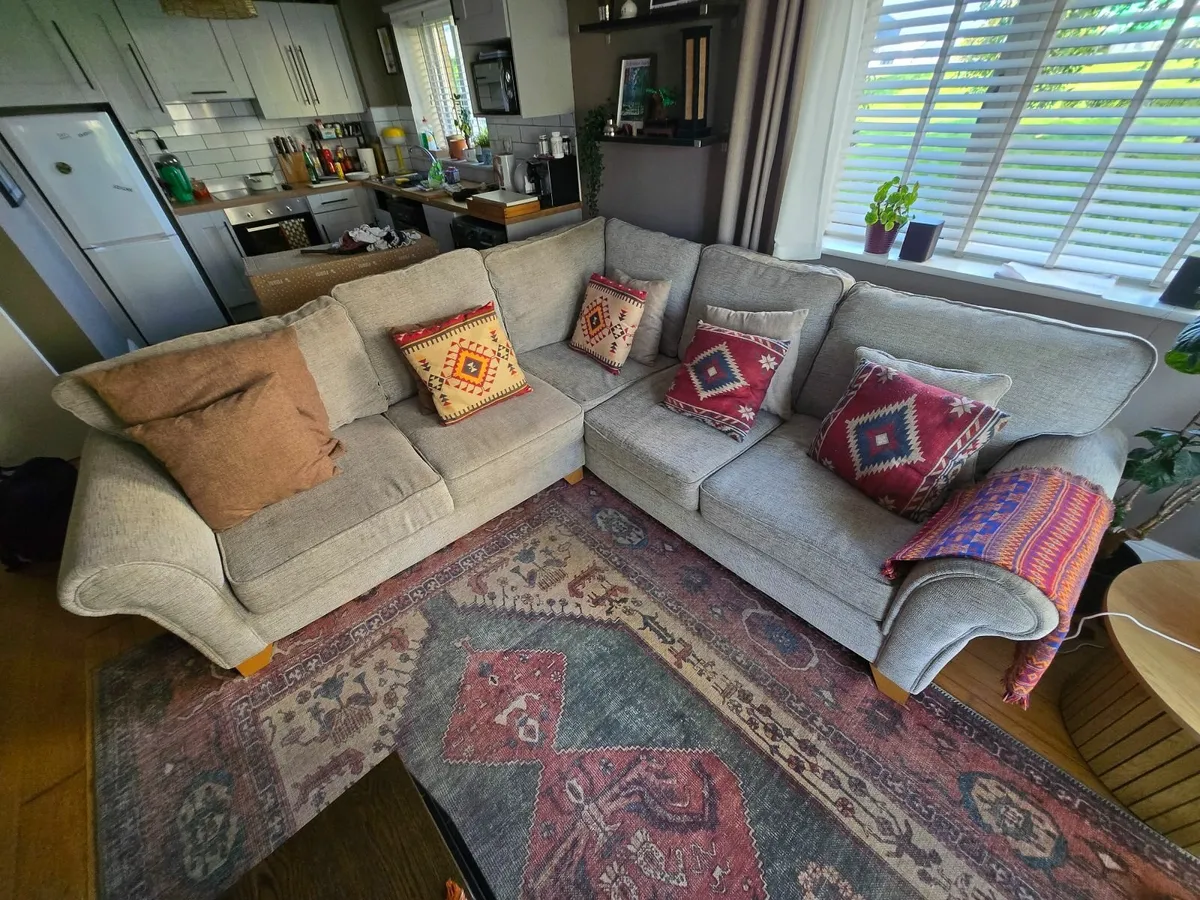 Large L Shape Corner Couch - Image 1