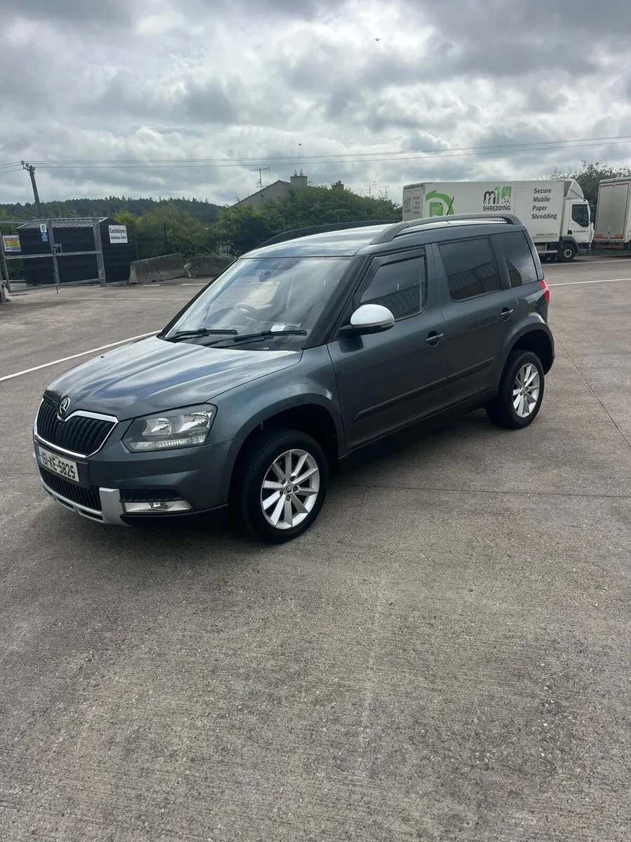 15 skoda yeti  tdi - Image 4