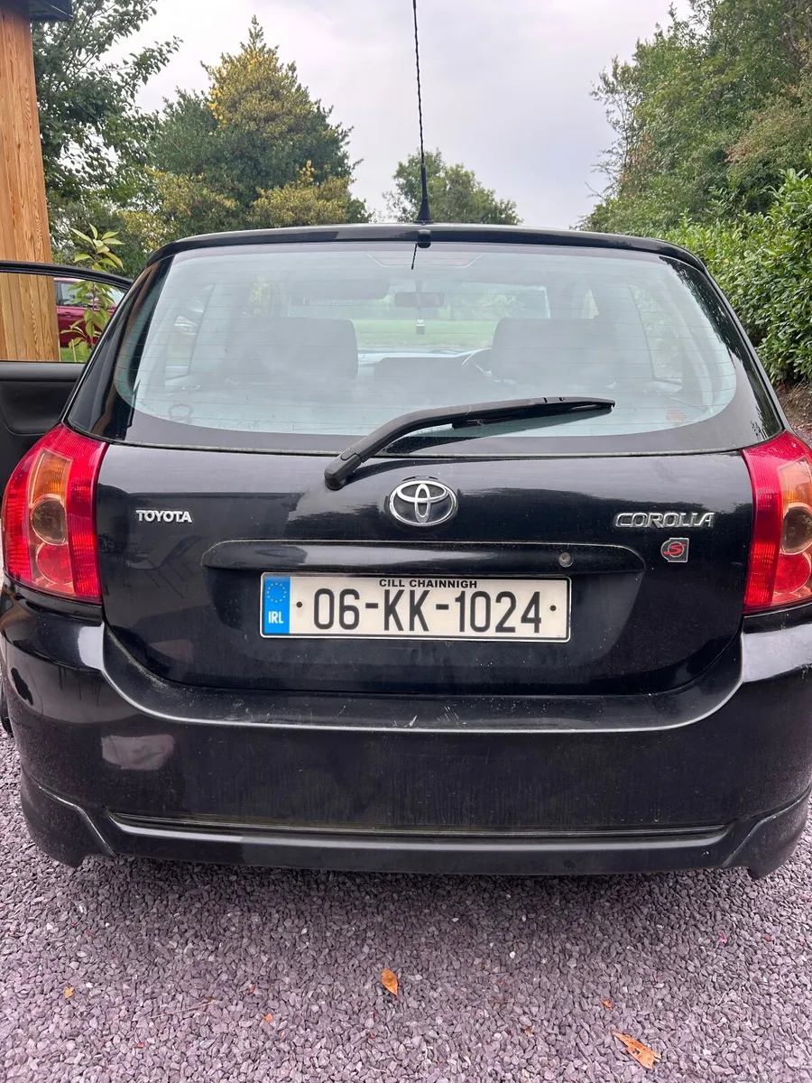 2006 Toyota Corolla - Image 2