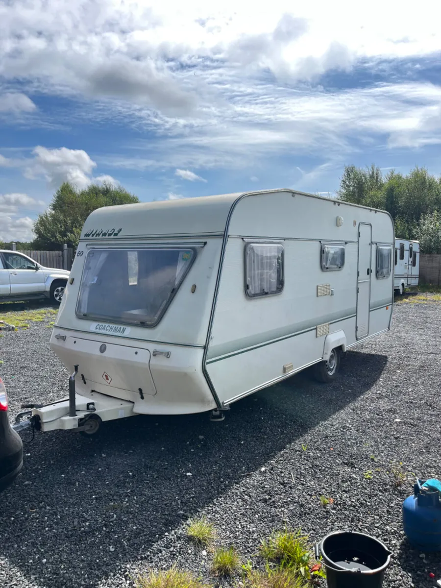 Coachman 5 Berth Starter Caravan For Sale - Image 2