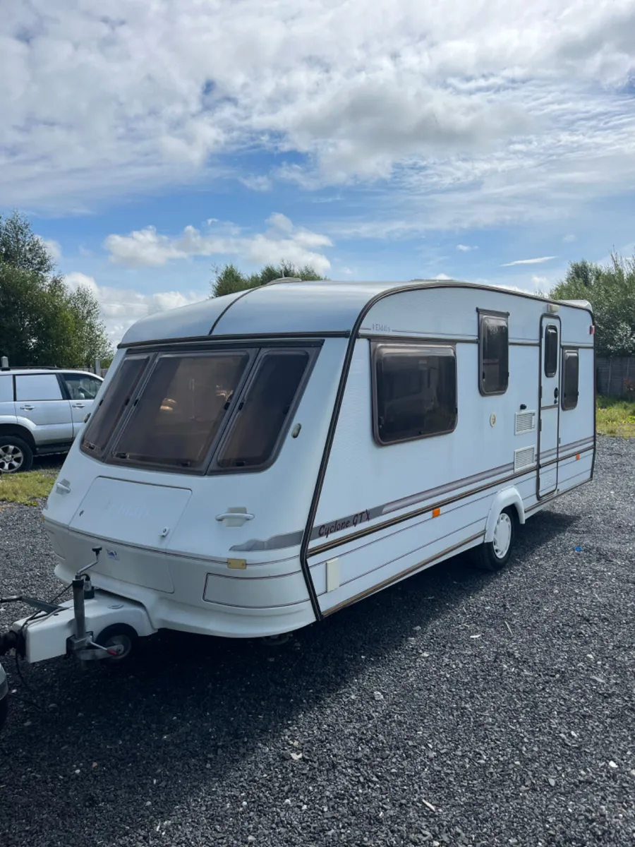 Elddis 5 Berth Starter Caravan For Sale - Image 3