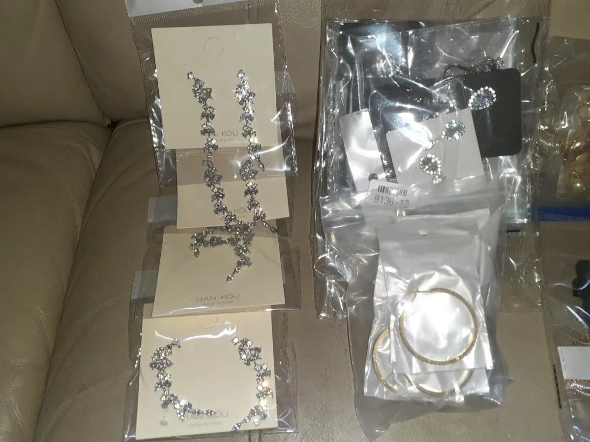 Fashion jewellery - Image 4