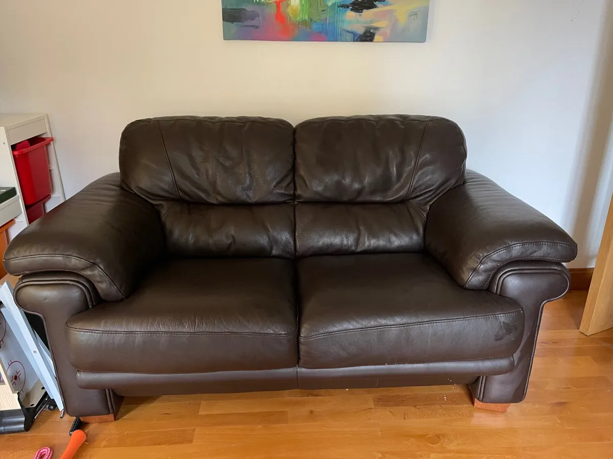 Leather couches - Image 1