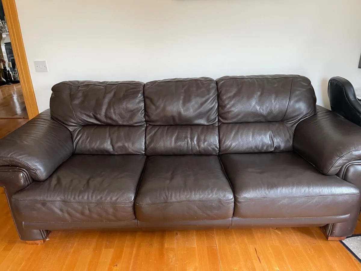 Leather couches - Image 2